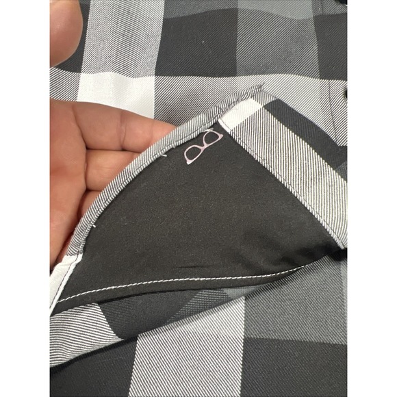 Dixxon Flannel Shirt Womens Size S Black Gray Plaid Finish‎ Line Button Up - Picture 6 of 10